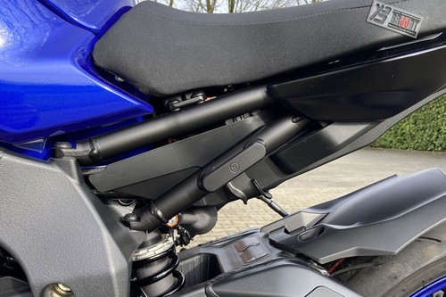 BRUUDT Fußrastenabdeckung für Yamaha MT10 MT-10 MT 10 Footrest Blanking Plate - Picture 8 of 8
