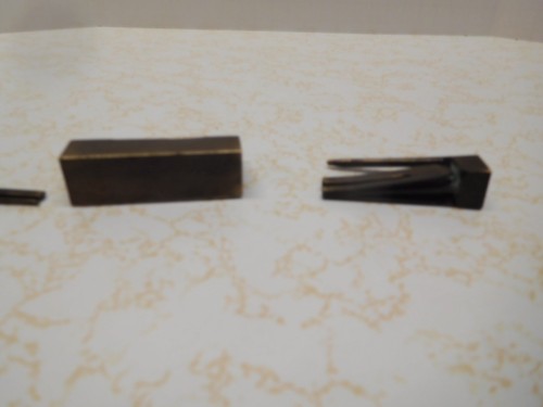 Vintage Unusual Brass Metal Key Holder ~ 4-3/" - Picture 4 of 4