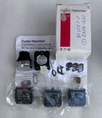 CUTLER HAMMER E22  PUSH BUTTON WITH E22B2+E22B1+E22D  CONTACT BLOCK SER A1