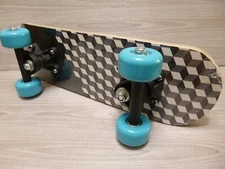 Mini Skateboard - Starter size Complete Deck Board Skate Cruiser Wood Kids 17"