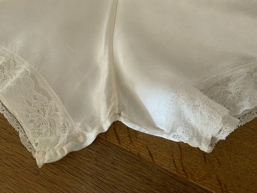 1920s Tap Pants Silk - Antique Tap Pants - M - S Cream - Picture 9 of 12