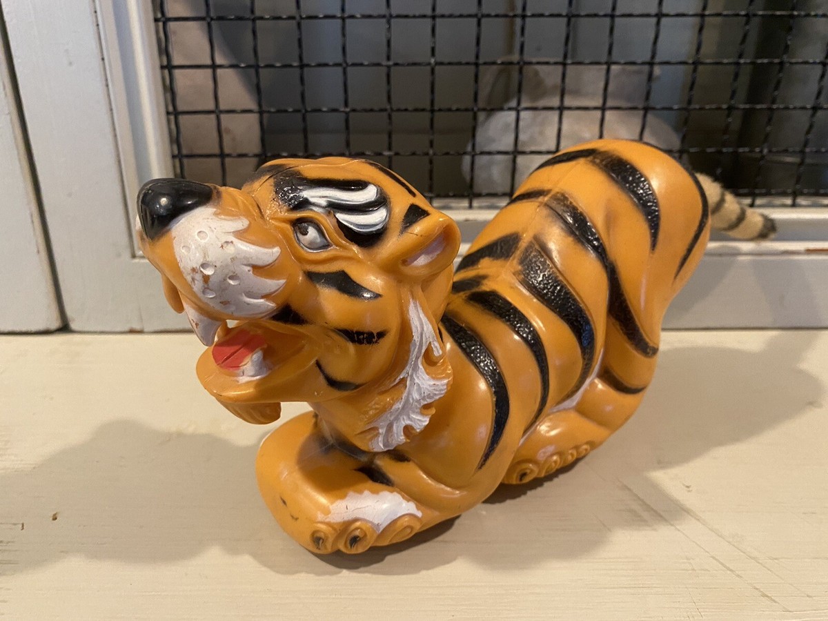 1960s Vintage Wind-up Large TIGER ON WHEELS Mechanical Toy HONG