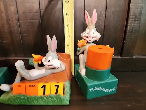 Bugs Bunny Electric Pencil Sharpener Calendar Stapler Vintage 1975 Desk Set - Picture 4 of 21