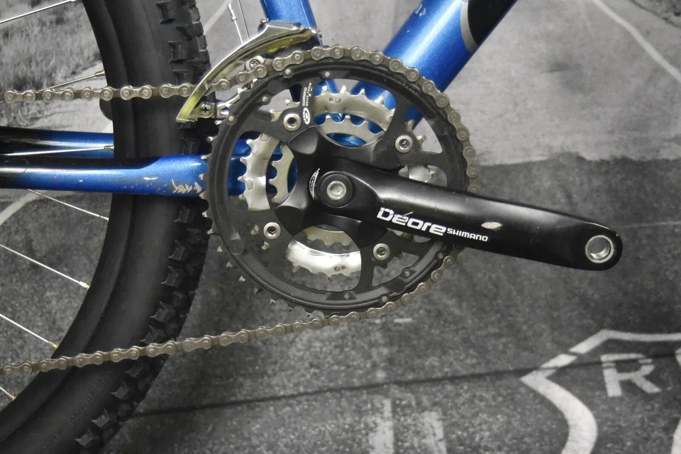 RALEIGH M600 MOUNTAIN BIKE MEDIUM SIZE, 16.5", 27 SPEED, ALUMINUM, deore group - Image 4 of 4