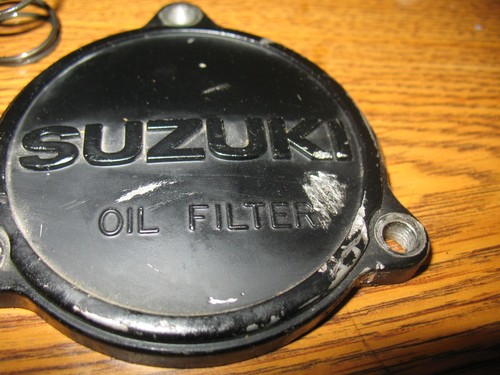 1983 SP500 OIL FILTER COVER CAP SUZUKI SP 500 1981-1983 16512-37400 - Picture 2 of 3