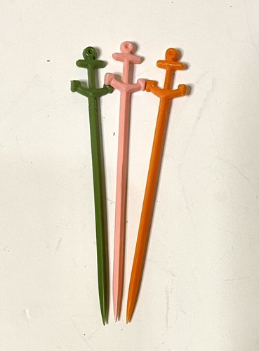 Lot of 50 Vintage Plastic Tiki Hors D'oeuvres Picks Forks Cocktail Party MCM - Picture 5 of 9