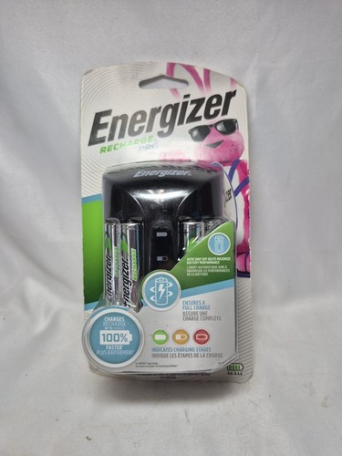 Energizer Wiederaufladbarer AA oder AAA Akku Recharge Pro mit 4 AA NiMH Akkus