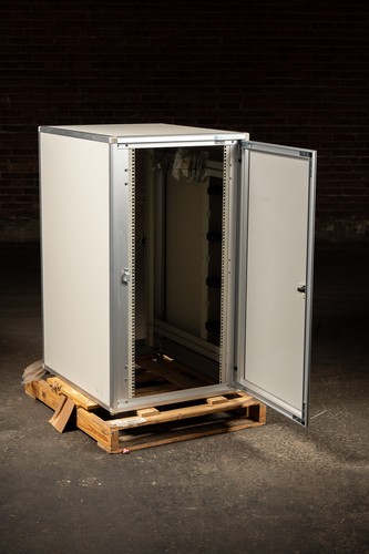 NOS Aluminum MegaFrame Server Cabinet by Chatsworth - Picture 2 of 6
