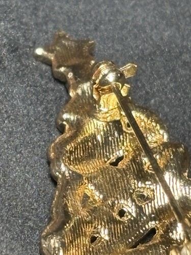 Brooch Christmas Tree Rhinestones Red Green Clear Gold Tone Charming - Picture 7 of 7