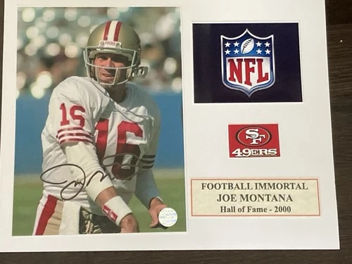 Joe Montana Autographed signed 5x7 Photo In a 8x10 Matt with COA. HOF
