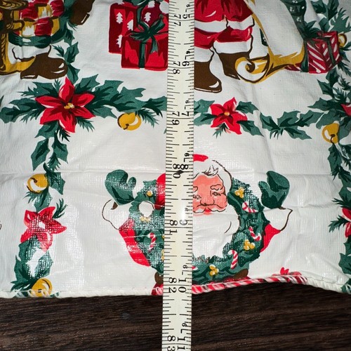 82”x58” Vinyl Tablecloth VTG Kitch/Retro Santa Print Grandma-Core Felt Backing - Picture 4 of 7
