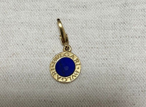 Collana con ciondolo tondo BVLGARI con ciondolo in oro 18 kt e lapislazzuli - Foto 6 di 6
