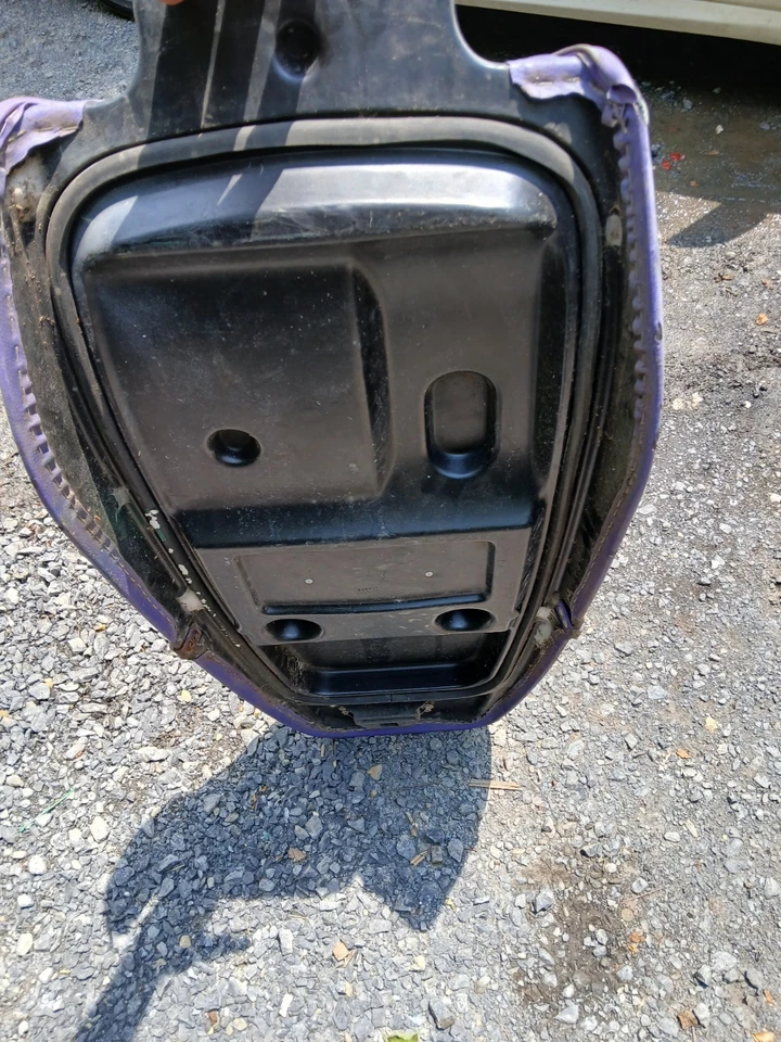 Kawasaki Jet Ski 750 SS 1993 asiento OEM 53001-3718-LM Foto 3 de 4