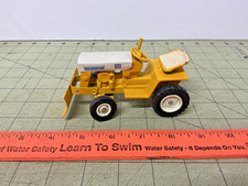 Vintage 1:16 scale International Cub Cadet 122 repainted lawn & garden tractor
