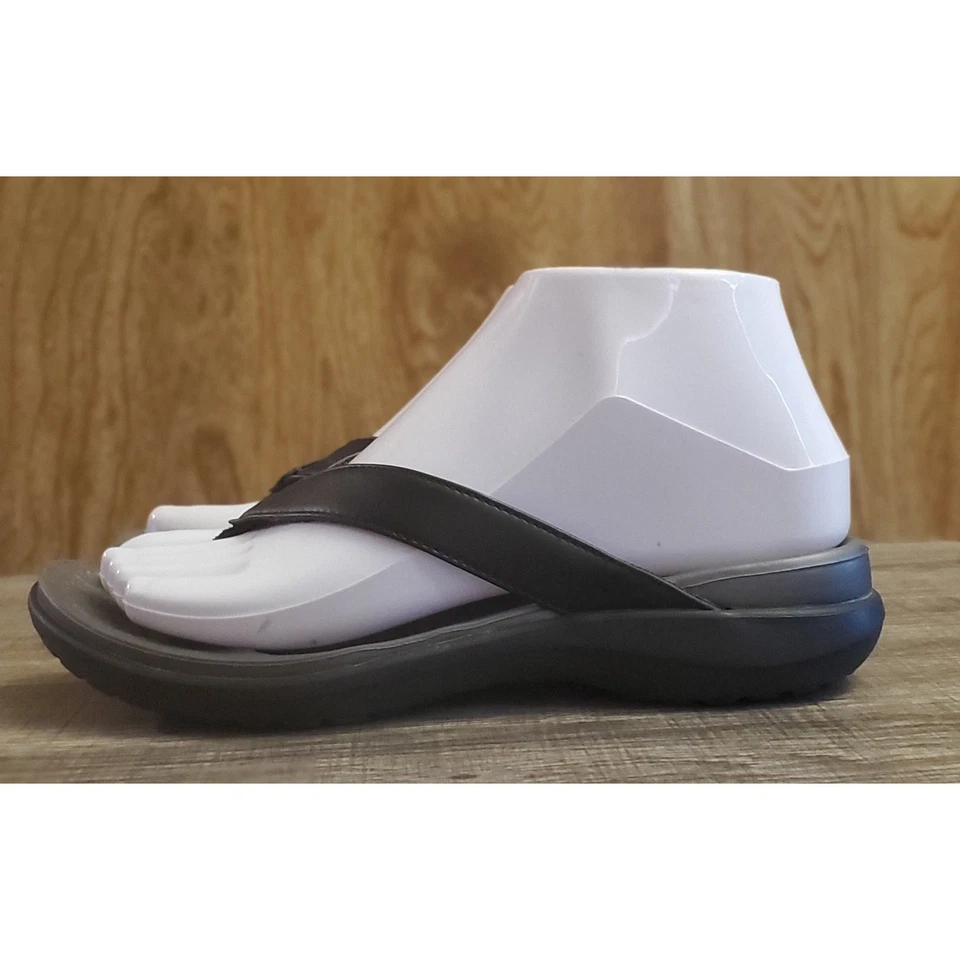 Chanclas Crocs Capri V Tanga Mujer Talla 6 Negras Foto 3 de 4