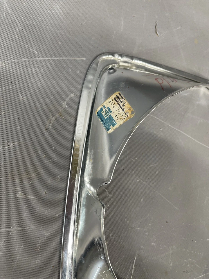 Nuevo de Lote Antiguo 1969-1972 Chevy C/K Camioneta Faro Bisel Cucharones Anillo de Ajuste C10 K10 Foto 4 de 4