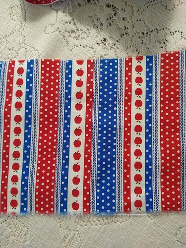 Retro Apples Light Duck Cloth 7x30" PLUS long 86" tail 7" wide Red White Blue