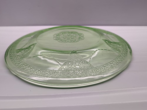Vintage Federal Glass Georgian Lovebirds Plate Green Uranium 8.5" - Picture 8 of 9