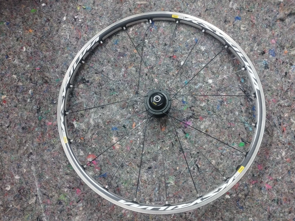 Rennrad Laufrad Hinterrad 28 Zoll Alu Felge CycleOps Pro Powermeter MAVIC ELITE