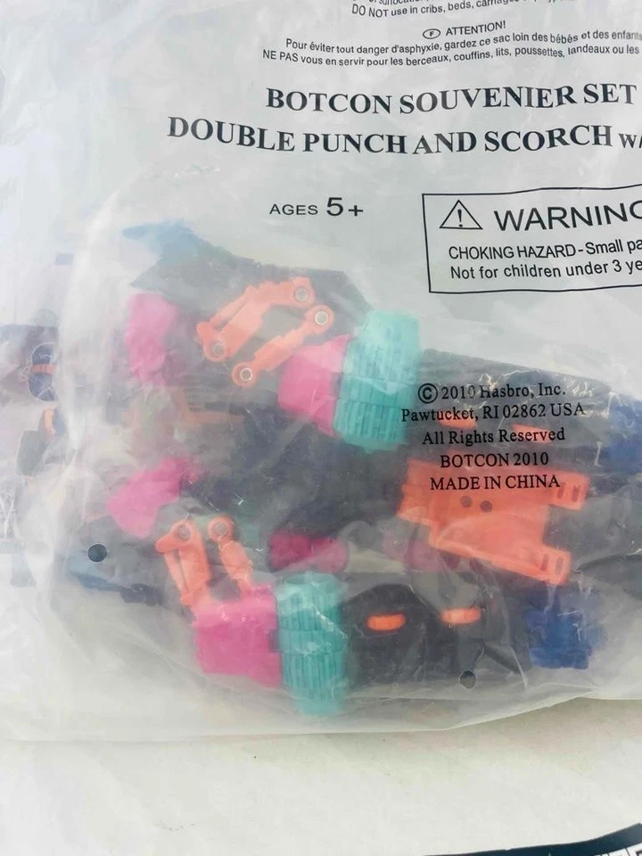 Transformers TFCC 2010 Botcon Exclusive Double Punch Scorch and Ravage Sealed - Image 2 of 4