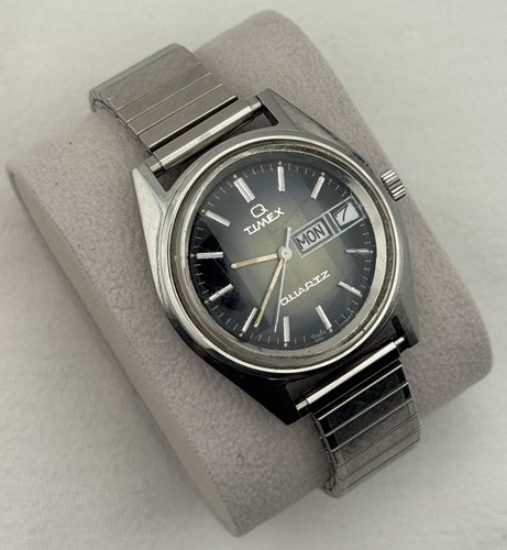 Timex Q Quartz Falcon Eye Herren Vintage Uhr Quarz grünes Zifferblatt - LÄUFT!