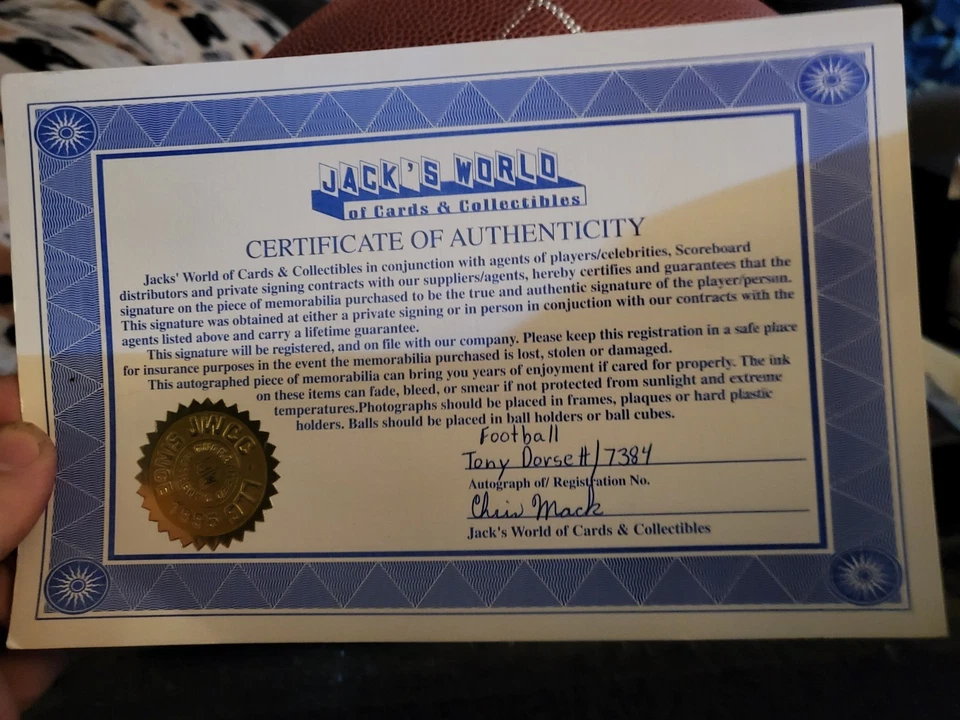 Fútbol americano autografiado por Tony Dorsett en un estuche con certificado de autenticidad Dallas Cowboys Foto 3 de 4