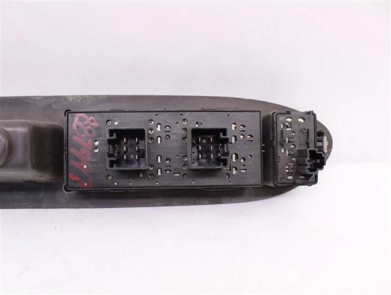 INTERRUPTOR VENTANA PUERTA DELANTERA Quine Hundred Freestyle Taurus 05-09 Izquierdo 887997 Foto 3 de 3