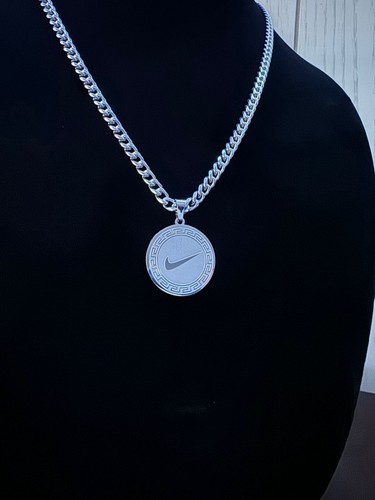 Nike Circle Pattern Pendant Necklace - Silver 5mm Cuban 22" Chain - Valentines - Picture 3 of 3