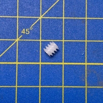 Vis sans fin moteur axe 1,5 à 2 mm Dia. 4,95 mm L= 5,4 mm M 0.4 ROCO-JOUEF