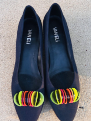 Vaneli Womens Navy Pumps Colorful Embellished Toe Block Heel Dress Shoes size 8