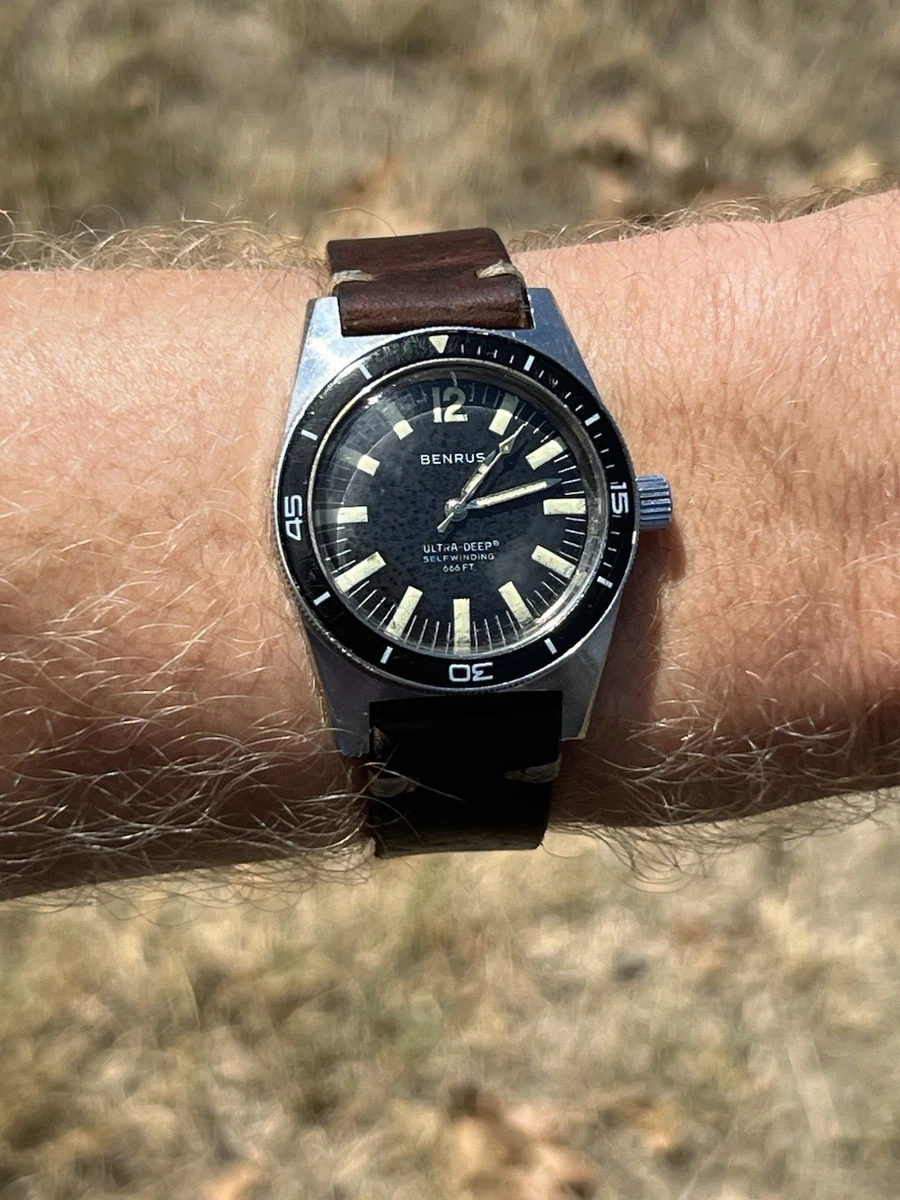 Benrus Mechanical (Automatic) Wristwatches with 17 Jewels for sale