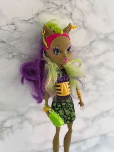 Monster High Doll- Clawdeen Wolf Clawvenus Freaky Fusions - Venus McFlytrap - Picture 2 of 5
