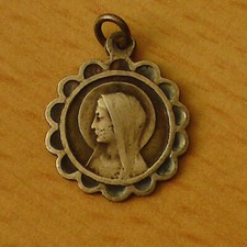 Pilger Anh&auml;nger - Muttergottes - Marienerscheinung Lourdes - (BA70)