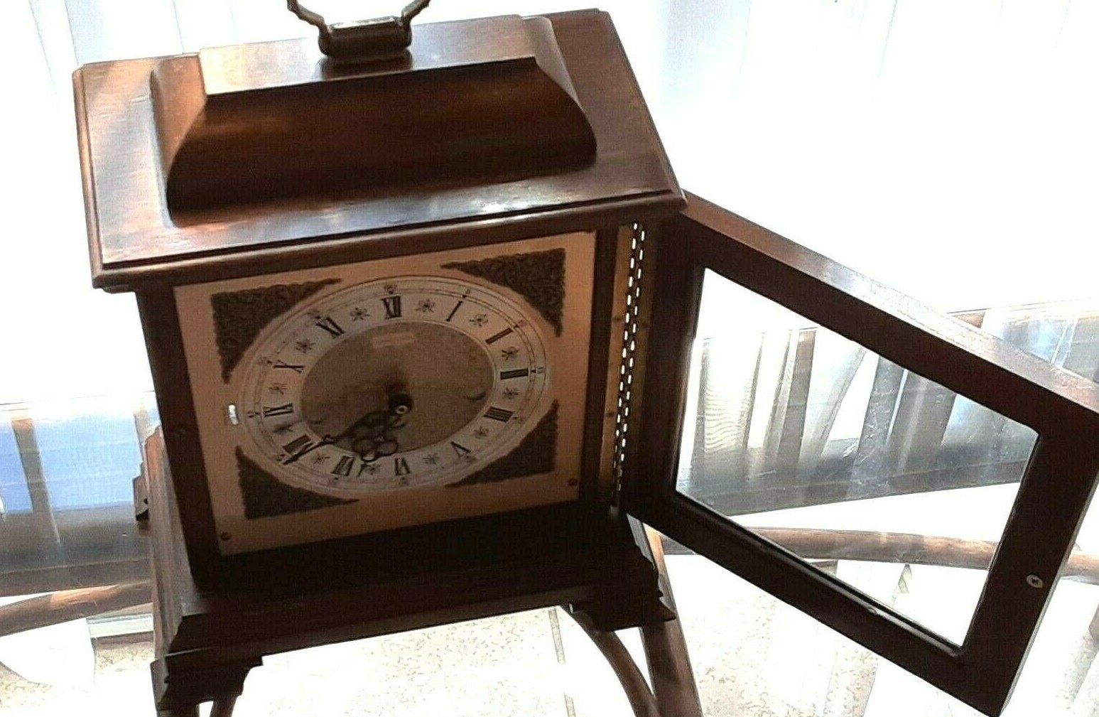 Vintage Hamilton table clock in working condition with instruction and keys
