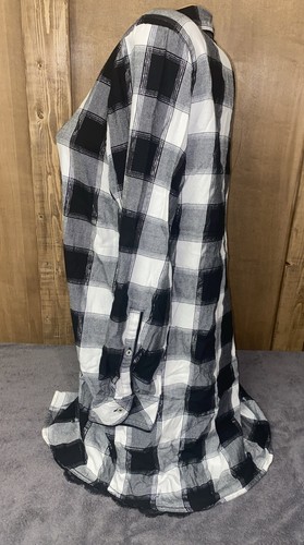 Victoria’s Secret Black-White Plaid Metallic Flannel Sleep Shirt Size LG NWOT - Picture 10 of 16