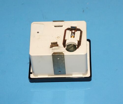 1973-87 Jaguar XJ6 XJ12 OEM Quartz Dash Clock Kienzle - for parts or repair - Picture 3 of 3