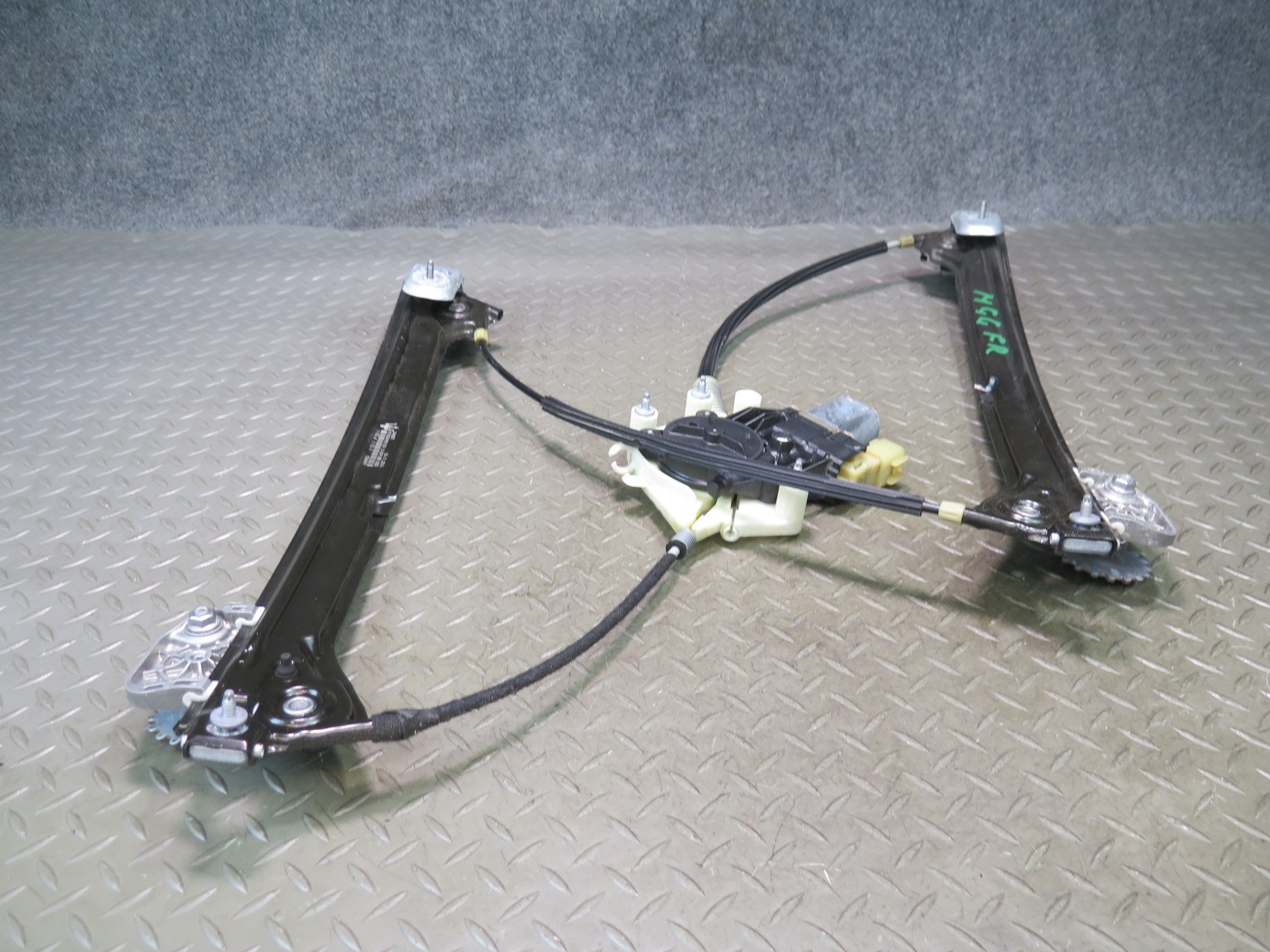 Maserati Ghibli 2014-2020 FRONT+RIGHT Window regulator