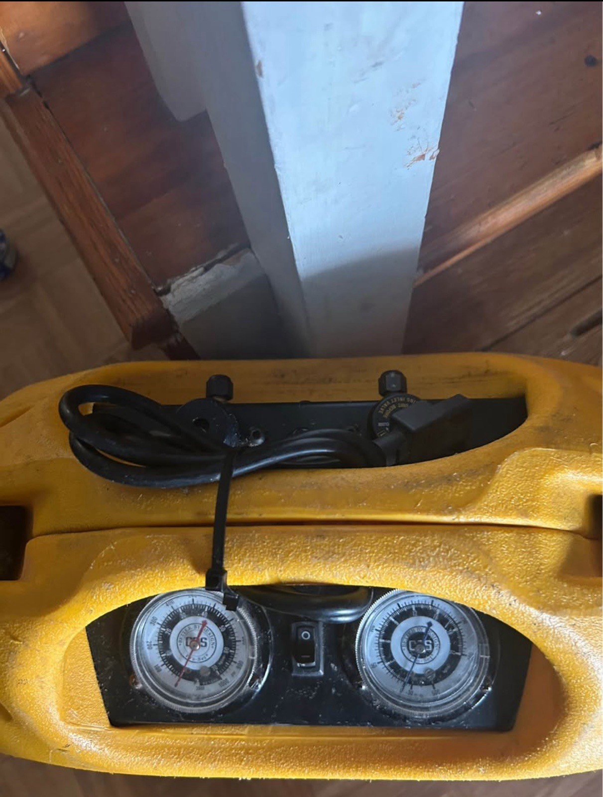 Picture 2 of 3