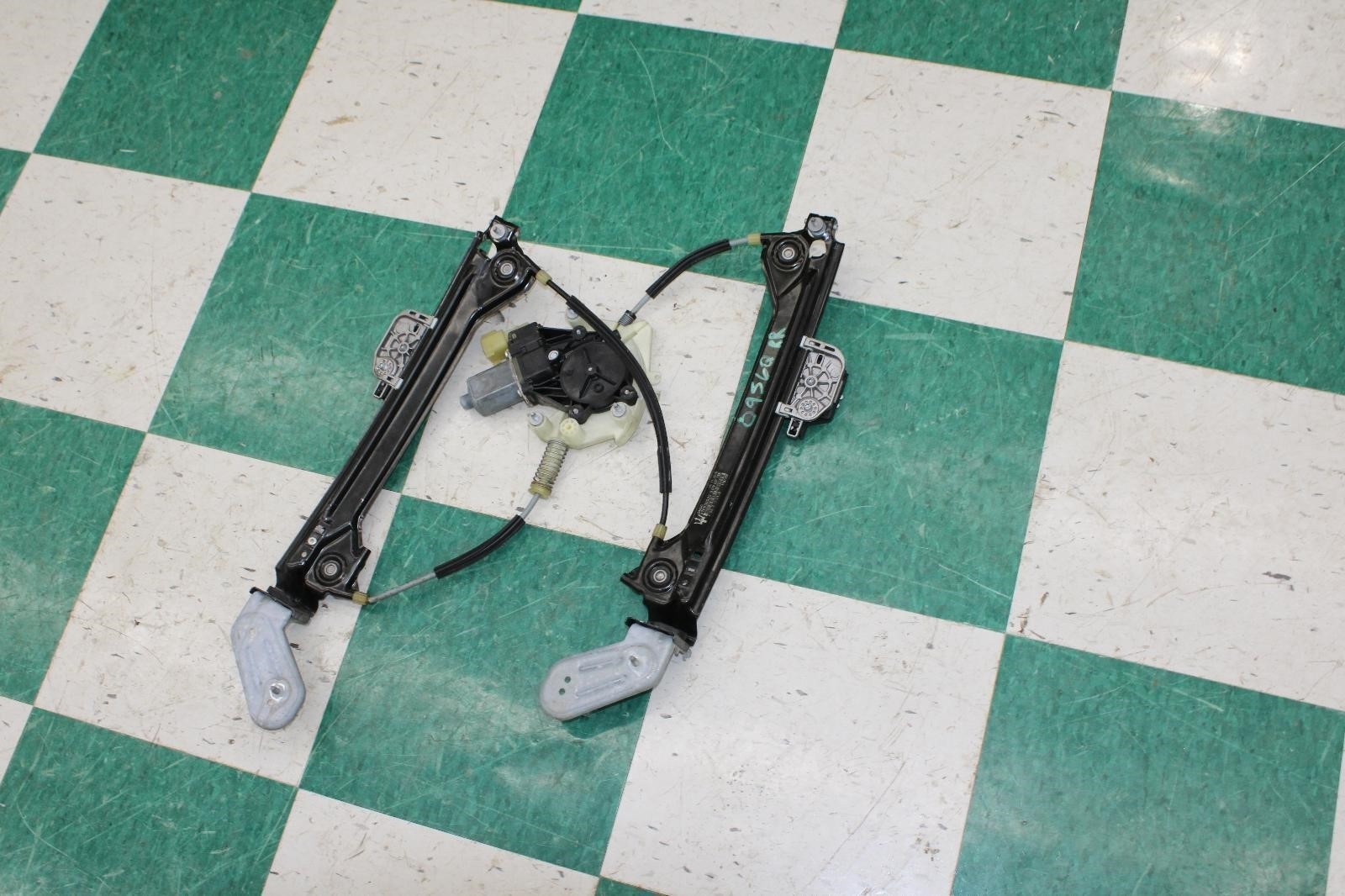 Maserati Ghibli 2014-2020 Rear Right Window regulator