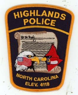 NORTH CAROLINA NC HIGHLANDS POLICE NICE SHOULDER PATCH SHERIFF