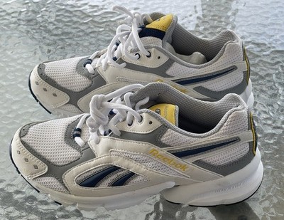 REEBOK WOMENS ATHLETIC SNEAKER ULTRALITE