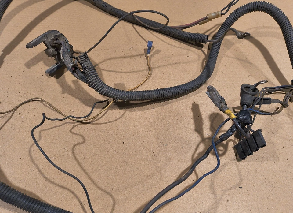 Arnés de cableado del motor original Buick Skylark GS 1970-1972 Foto 2 de 2