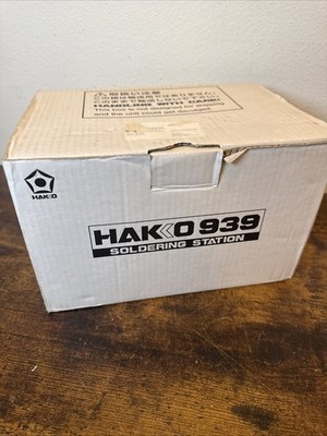   HAKKO 939 SOLDERING STATION FULL KIT - NEW IN BOX Hakko 939 soldering station
