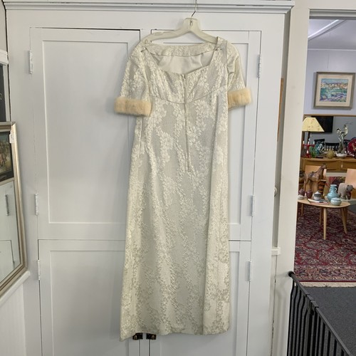 Antique Handmade ? Wedding Dress With Train Ivory, Fur On Sleeves Small - Picture 7 of 17