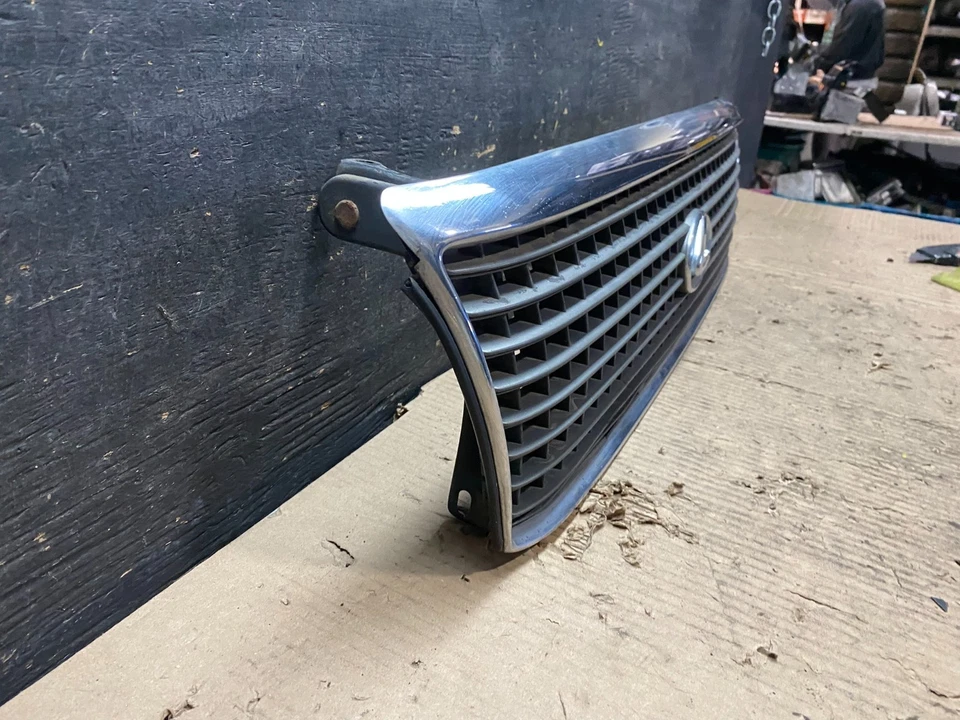 1990 年至 1994 年雷克萨斯 LS400 前格栅烤架原始设备制造商 V4349 DG — 第 3/4 张图片