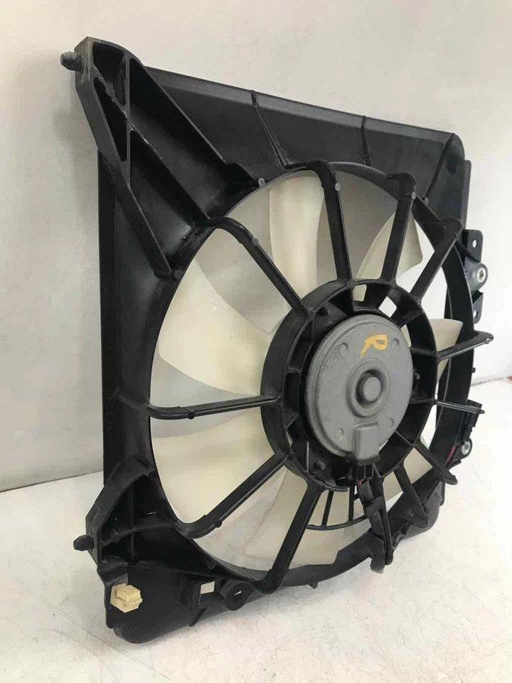 Conjunto de ventilador condensador de transmisión OE 38616rb0003 para Honda Fit 2009-2014 Foto 3 de 4