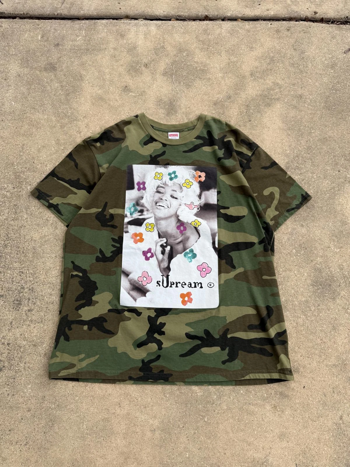Tee shirt Supreme Naomi — XL —