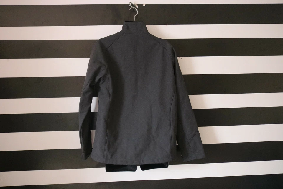 Kirkland Signature Men’s Gray Full Zip Softshell Jacket Breast Pocket Size L - Image 2 of 4