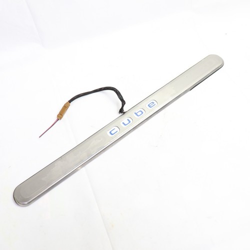 2009 2010 201 2012 2013 2014 Nissan Cube Door Step Sill OEM - Picture 11 of 13