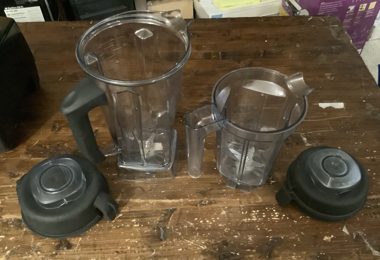 Vitamix VM0103 5200 Variable Speed Blender W/ 64oz & 32oz Pitchers